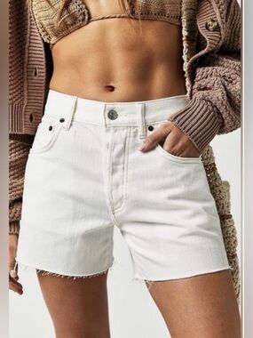 We The Free White “Ivy Mid-Rise”  Raw Hem Denim Shorts 27